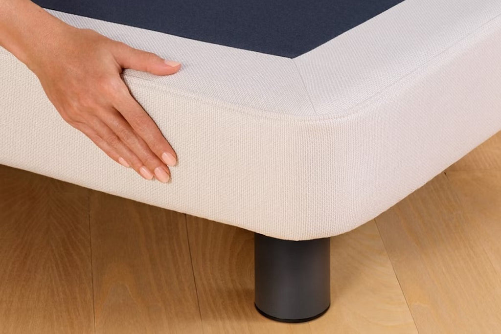 Cadre de lit rembourré