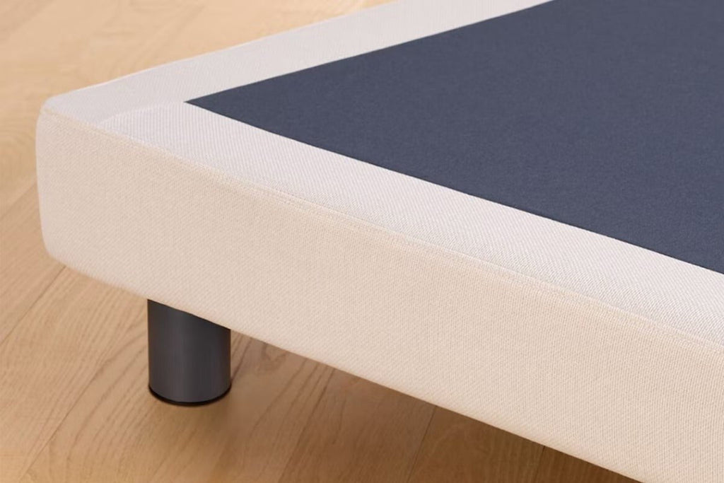 Cadre de lit rembourré